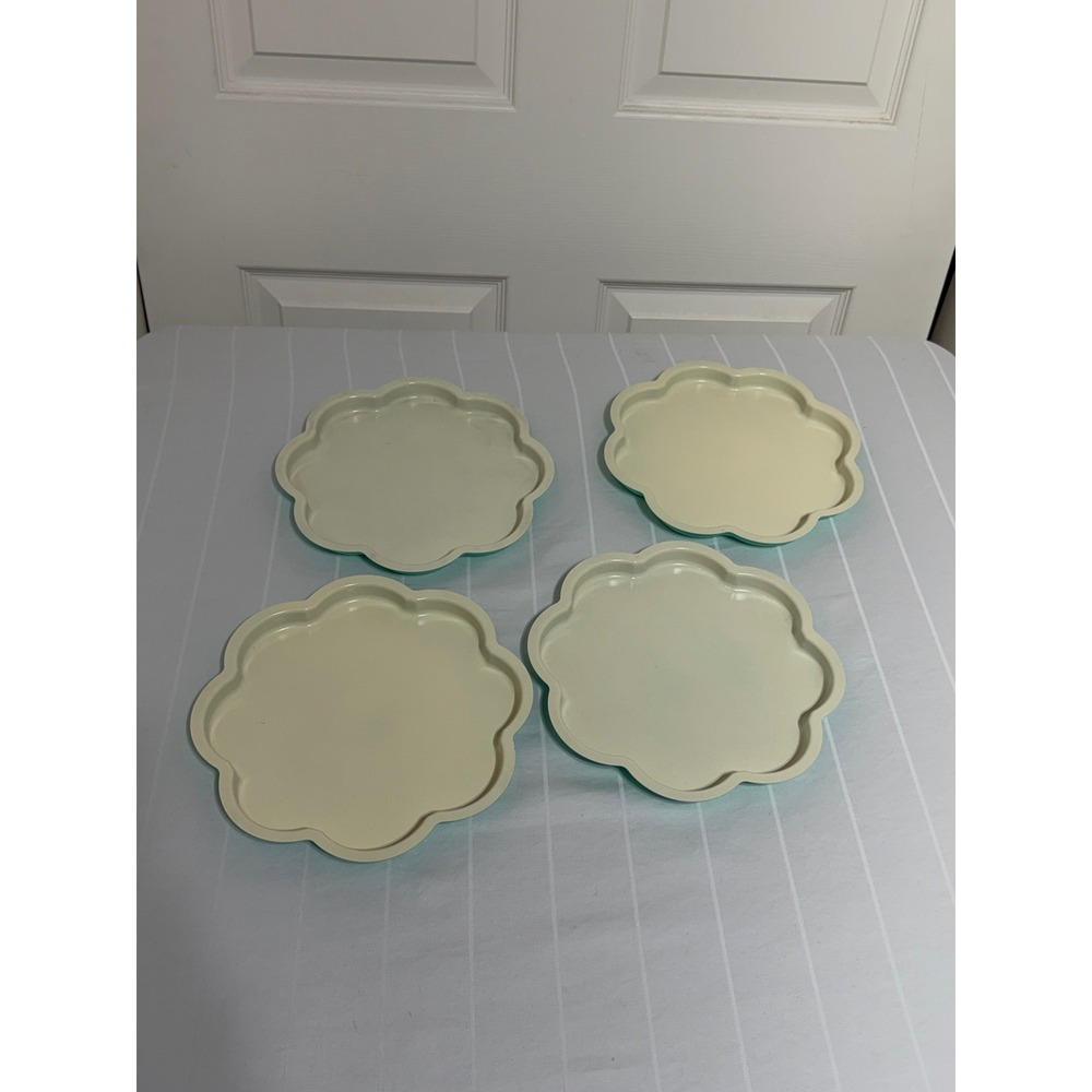Nordic Ware Celebrations Flower Layer Cake Pans Set of 4 Seafoam Green 9 Inch